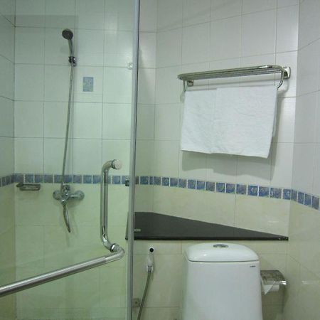 Thien Hoa Hotel Thành Pho Ho Chí Minh Esterno foto