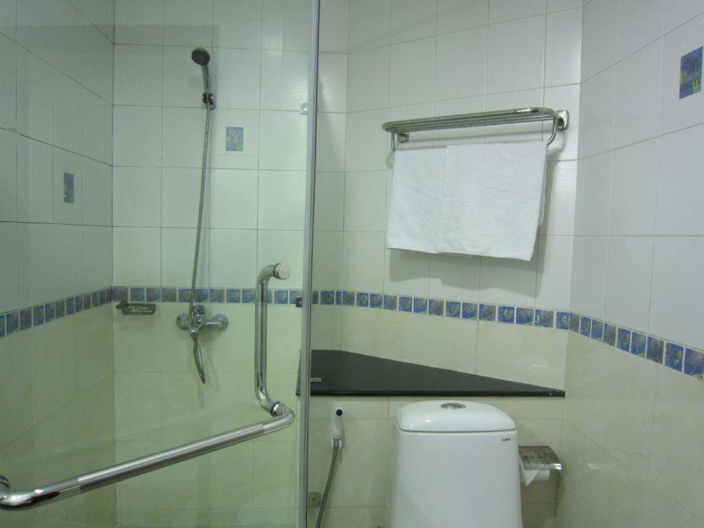 Thien Hoa Hotel Thành Pho Ho Chí Minh Esterno foto